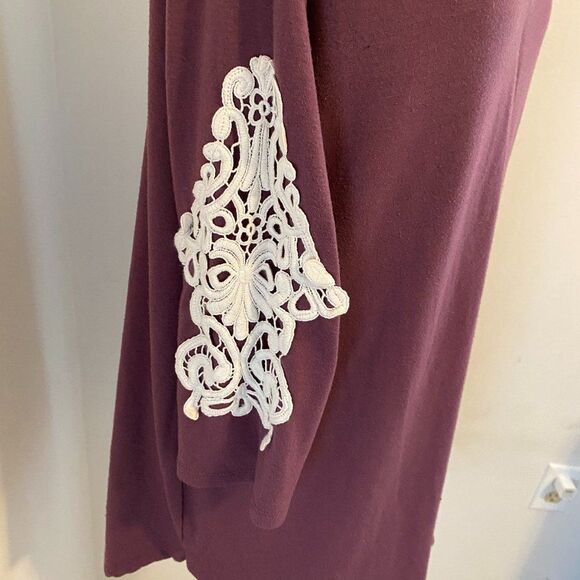 Zenana Premium Embordered Sleeve Threes Quarter Sleeve Womens Top Size 1X - Picture 4 of 5